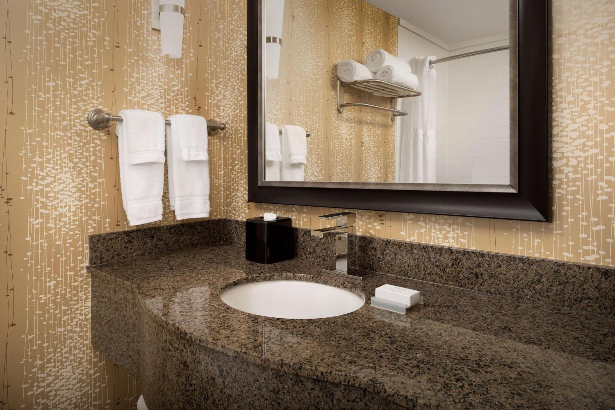 Hilton Garden Inn Charlotte/Mooresville Extérieur photo